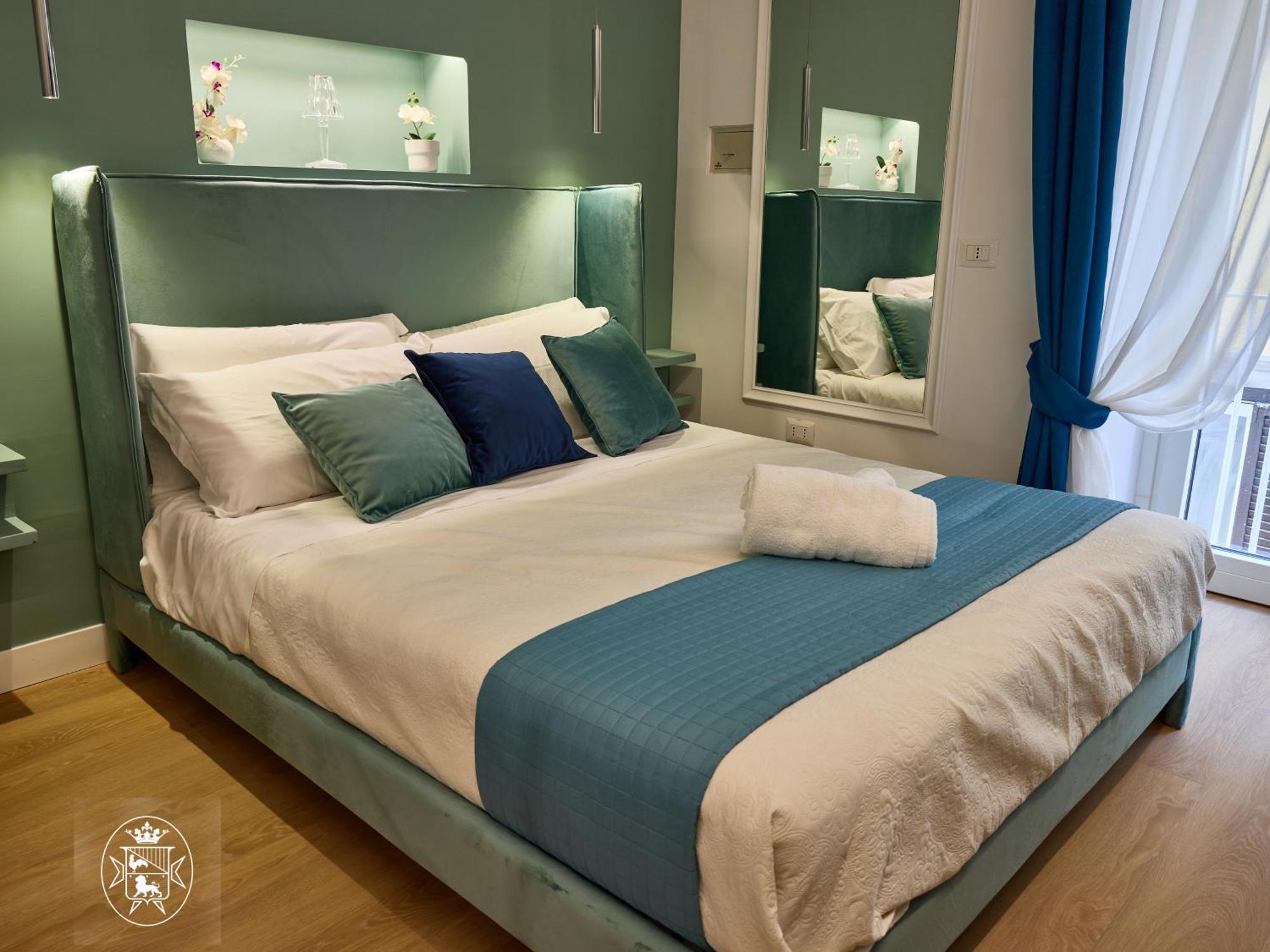 Vista Piazza Dei Martiri Bed & Breakfast เนเปิลส์ ภายนอก รูปภาพ