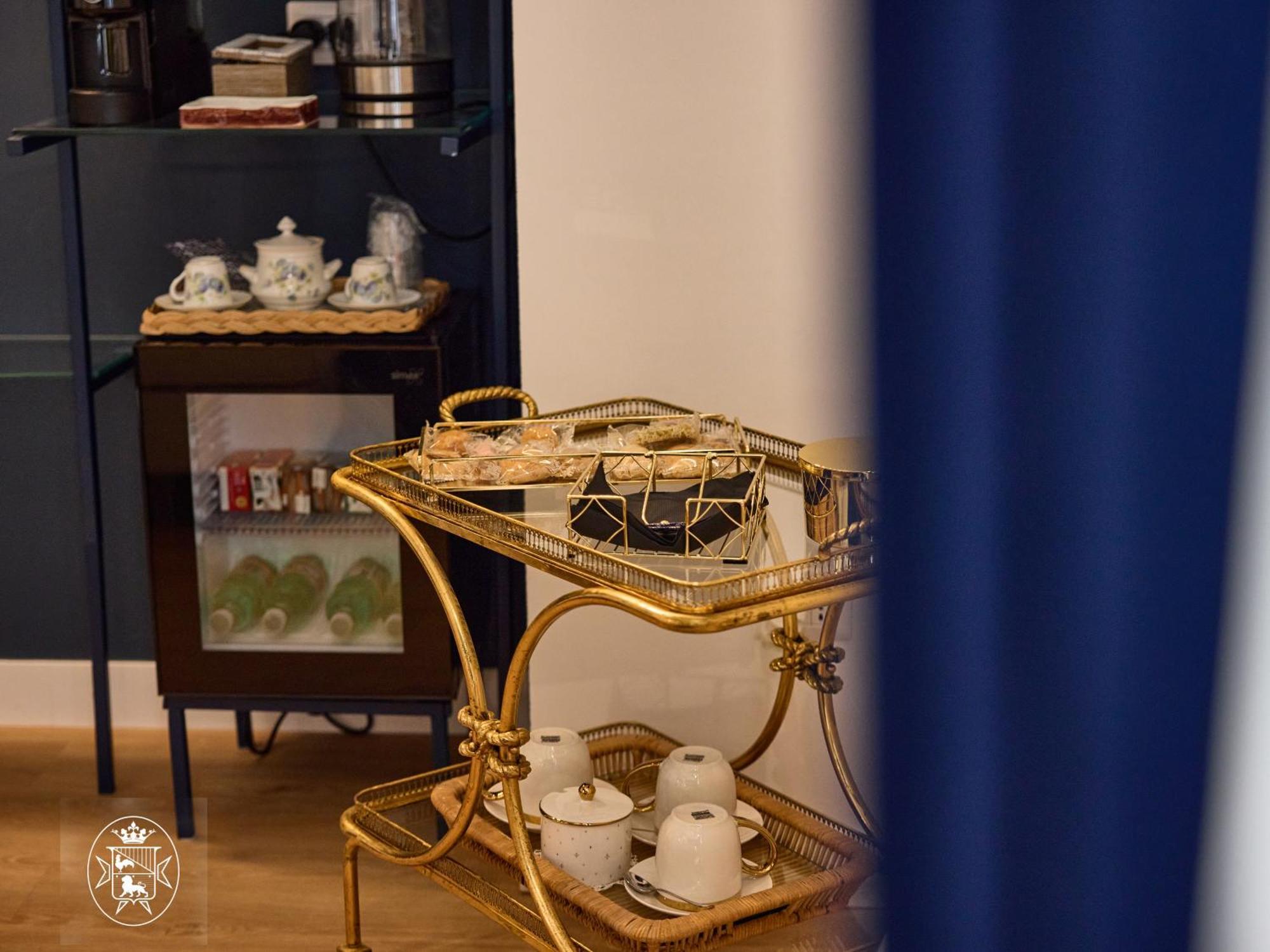 Vista Piazza Dei Martiri Bed & Breakfast เนเปิลส์ ภายนอก รูปภาพ